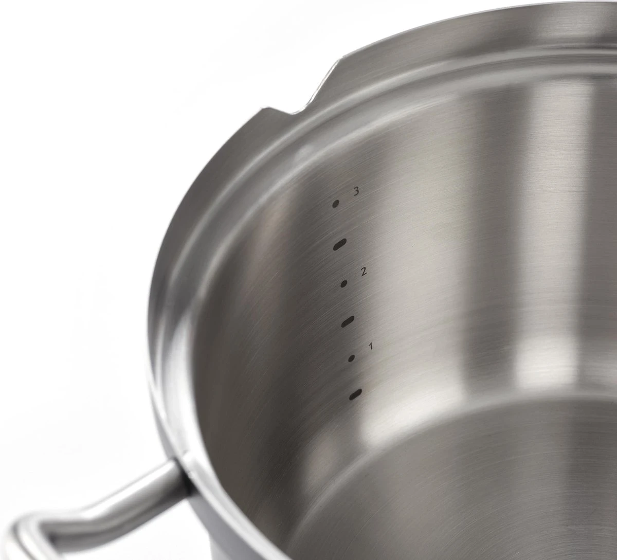 BK Q-linair Master Black Kookpannenset - 4-delig - Veilig Afgietsysteem - Inductie 10 BK Q-linair Master Black Kookpannenset - 4-delig - Veilig Afgietsysteem - Inductie - Afbeelding 10