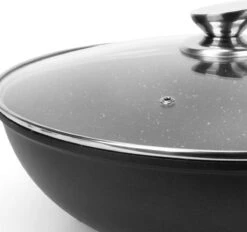 Cheffinger | Luxe Wokpan Met Deksel | 36CM | Alle Warmtebronnen | Oriental -Keukenbenodigdheden Winkel 1200x1127 1