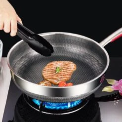 MONFORTT. Hapjespan Ø 28cm Anti-aanbaklaag 7 Lagen Staal Met Deksel -Keukenbenodigdheden Winkel 1200x1200 1017