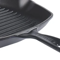 Le Creuset Gietijzeren Vierkante Grillpan - 26cm - Mat Zwart 11 Le Creuset Gietijzeren Vierkante Grillpan - 26cm - Mat Zwart -Keukenbenodigdheden Winkel 1200x1200 1096