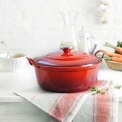 Le Creuset Braadpan Faitout Tradition Kersenrood - ø 24 Cm / 3 Liter 11 Le Creuset Braadpan Faitout Tradition Kersenrood - ø 24 Cm / 3 Liter -Keukenbenodigdheden Winkel 1200x1200 1132