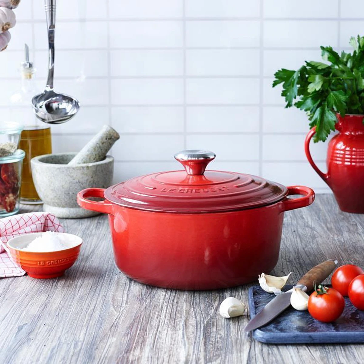 Le Creuset Gietijzeren Braadpan - 26cm 5,3 L - Kersenrood 5 Le Creuset Gietijzeren Braadpan - 26cm 5,3 L - Kersenrood - Afbeelding 5