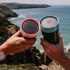 Circular & Co - Travel Mug - Koffiebeker To Go - Coffee To Go Beker - 340 Ml - Crème - Zwart - 12oz - Duurzaam -Keukenbenodigdheden Winkel 1200x1200 236