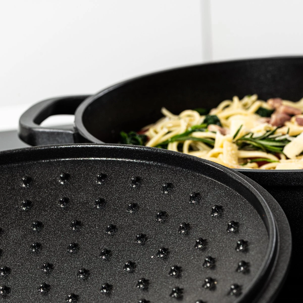 Westinghouse Performance Series - 12-delige Pannenset - Zwart - Geschikt Voor Alle Warmtebronnen Inclusief Inductie 13 Westinghouse Performance Series - 12-delige Pannenset - Zwart - Geschikt Voor Alle Warmtebronnen Inclusief Inductie - Afbeelding 13