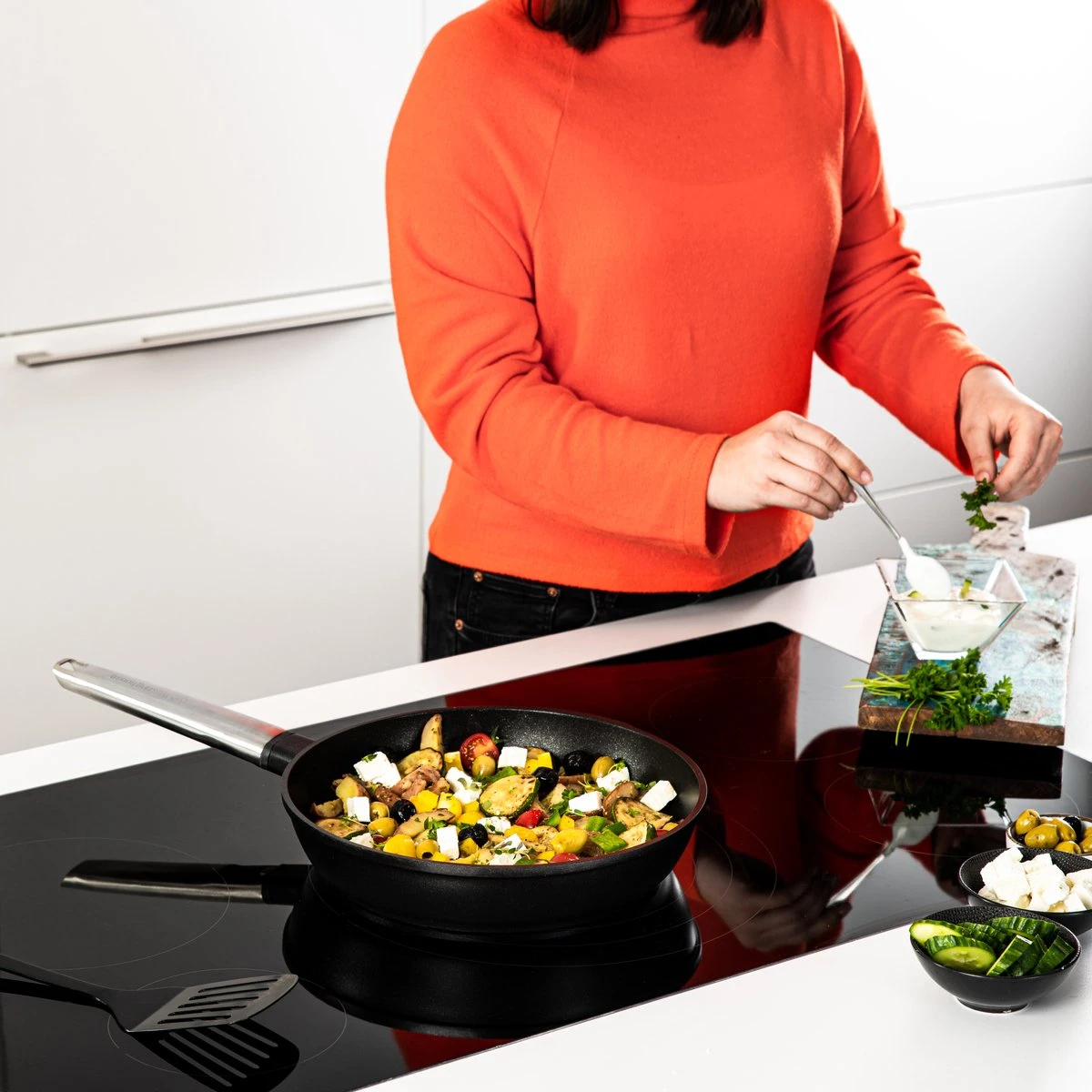 Westinghouse Performance Series - 12-delige Pannenset - Zwart - Geschikt Voor Alle Warmtebronnen Inclusief Inductie 17 Westinghouse Performance Series - 12-delige Pannenset - Zwart - Geschikt Voor Alle Warmtebronnen Inclusief Inductie - Afbeelding 17