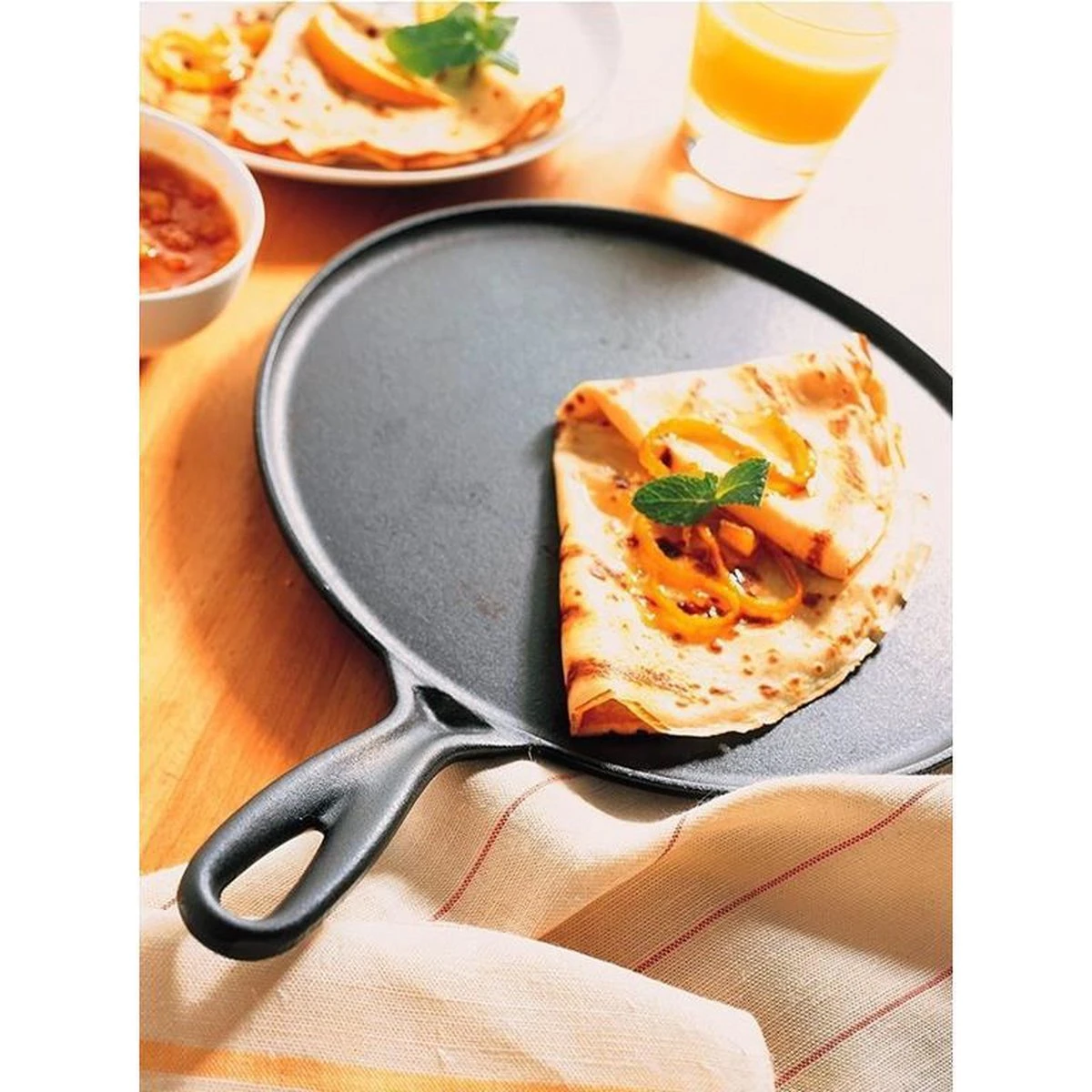 Le Creuset Le Creuster Gietijzeren Pannenkoekpan - Mat Zwart - 27cm 4 Le Creuset Le Creuster Gietijzeren Pannenkoekpan - Mat Zwart - 27cm - Afbeelding 4