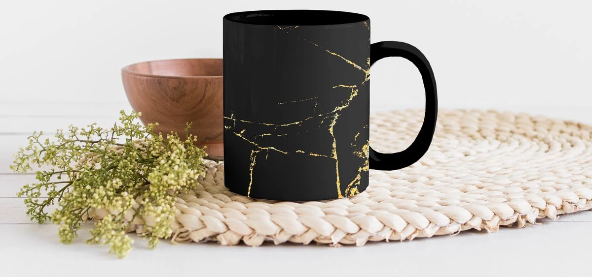 Magische Mok - Foto Op Warmte Mokken - Koffiemok - Marmer - Zwart - Goud - Luxe - Magic Mok - Beker - 350 ML - Theemok 2 Magische Mok - Foto Op Warmte Mokken - Koffiemok - Marmer - Zwart - Goud - Luxe - Magic Mok - Beker - 350 ML - Theemok - Afbeelding 2