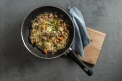 Sola Hapjespan Stonehenge - Ø 28 Cm - Zwart/wit - Aluminium - Antiaanbaklaag -Keukenbenodigdheden Winkel 1200x799 20