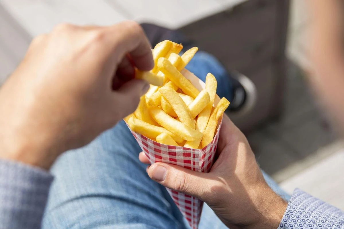 Papieren Frietzak | 50 Stuks | Patatzak | Rode Print | Frietzakken | Puntzakken | Frietzakjes 4 Papieren Frietzak | 50 Stuks | Patatzak | Rode Print | Frietzakken | Puntzakken | Frietzakjes - Afbeelding 4