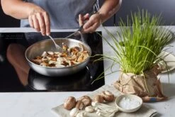 Demeyere Essential 5 RVS Koekenpan – Koekenpan Inductie - 28 Cm – PTFE-vrij -Keukenbenodigdheden Winkel 1200x800 85