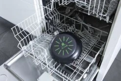 BK Easy Basic Ceramic Hapjespan Ø 28 Cm - Met Glazen Deksel - PFAS-vrij 7 BK Easy Basic Ceramic Hapjespan Ø 28 Cm - Met Glazen Deksel - PFAS-vrij -Keukenbenodigdheden Winkel 1200x804 8