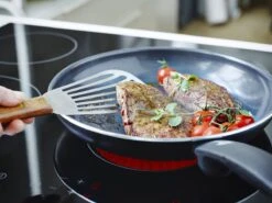 GreenPan Cambridge Hapjespan Met Deksel 28cm - Zwart - Inductie - PFAS-vrij -Keukenbenodigdheden Winkel 1200x899 13