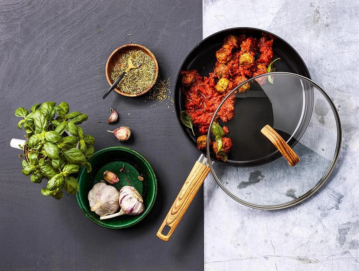 Gero Mark Hapjespan Met Deksel Ø 28 Cm - Aluminium - Inductie - PFAS-vrij 3 Gero Mark Hapjespan Met Deksel Ø 28 Cm - Aluminium - Inductie - PFAS-vrij - Afbeelding 3