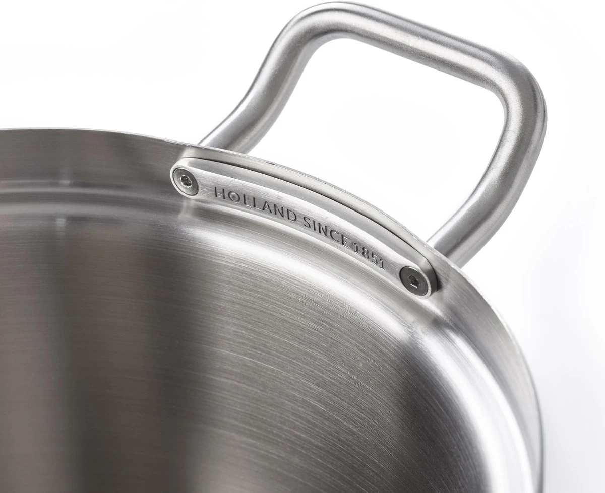 BK Q-linair Master Black Kookpannenset - 4-delig - Veilig Afgietsysteem - Inductie 4 BK Q-linair Master Black Kookpannenset - 4-delig - Veilig Afgietsysteem - Inductie - Afbeelding 4