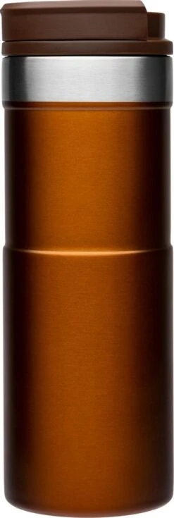 Stanley The NeverLeak™ Travel Mug 0,47L NEW - Thermosfles - Maple -Keukenbenodigdheden Winkel 403x1200