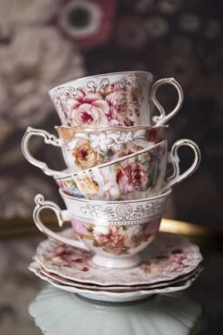 Clayre & Eef Kop En Schotel 200 Ml Roze Wit Porselein Rond Bloemen Servies Cadeau Voor Haar Cappuccino -Keukenbenodigdheden Winkel 801x1200 5