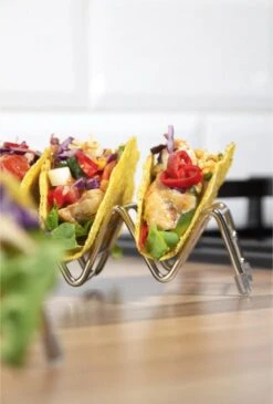 Krumble Taco Houder - Taco En Tortilla Houder Voor 4 Stuks - Serveerschalen - Koken & Tafelen - Kookgerei - Snack- & Tappasschalen - Metaal - Zilver -Keukenbenodigdheden Winkel 813x1200