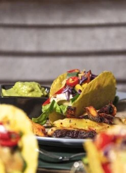 Krumble Taco Houder - Taco En Tortilla Houder Voor 4 Stuks - Serveerschalen - Koken & Tafelen - Kookgerei - Snack- & Tappasschalen - Metaal - Zilver -Keukenbenodigdheden Winkel 876x1200