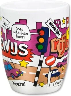 Paper Dreams Mok Cartoon-stijl Rijbewijs Keramiek 325ml Rood/wit -Keukenbenodigdheden Winkel 893x1200 1
