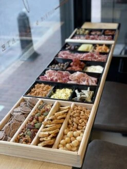 Sjoelbak - Borrelsjoelbak - Hapjesplank - Borrelplank - Mini Sjoelbak 120 Cm Met Zwarte Bakjes - Kleine Sjoelbakken -Keukenbenodigdheden Winkel 899x1200 6