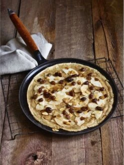 Staub Flensjespan - Houten Steel - 28 Cm - Zwart -Keukenbenodigdheden Winkel 901x1200 2