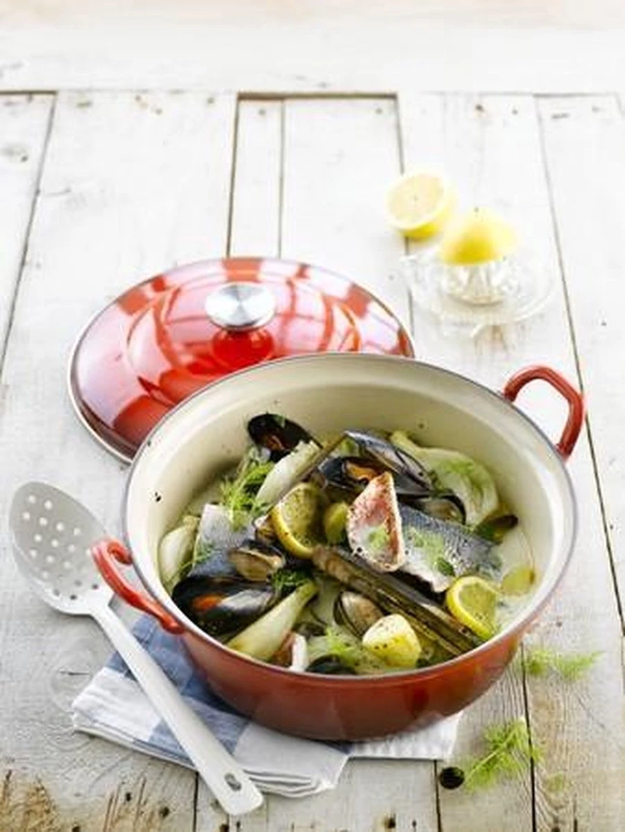 Le Creuset Braadpan Faitout Tradition Kersenrood - ø 24 Cm / 3 Liter 7 Le Creuset Braadpan Faitout Tradition Kersenrood - ø 24 Cm / 3 Liter - Afbeelding 7